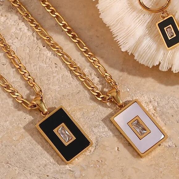 Black Vintage Rectangle Acrylic Zircon Pendant Necklace 18K Gold Plated - Picture 7 of 7